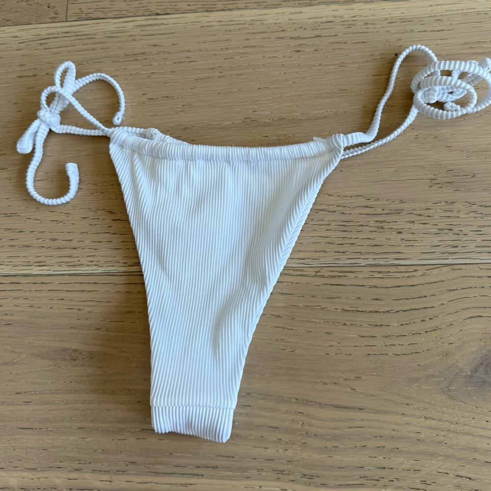 out from under leigh bikini bottom in white size large new urban outfitters new